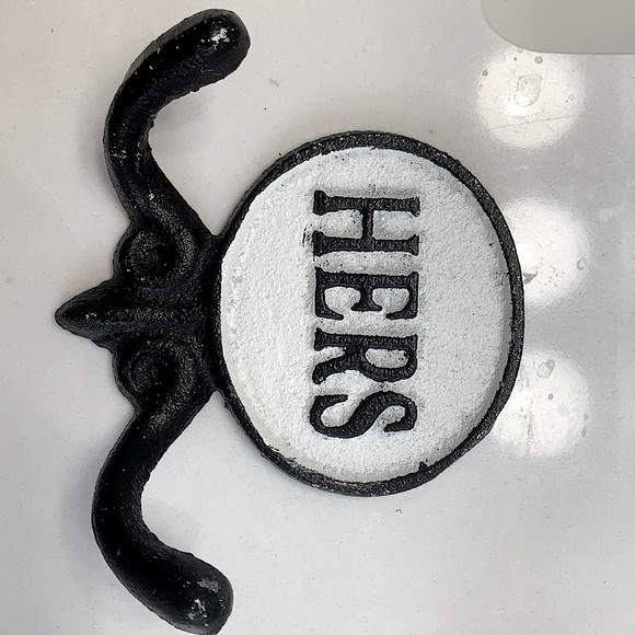 His and Her Metal Hooks. Vintage. Brand New. - Picture 5 of 6